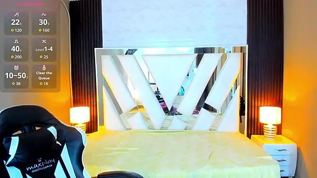 Linda4Petite's cam snapshot