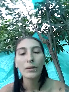 single_mother_indecent's cam snapshot