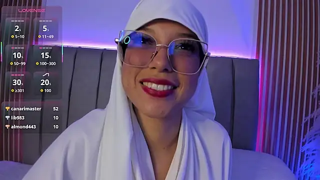 naishaa_'s cam snapshot