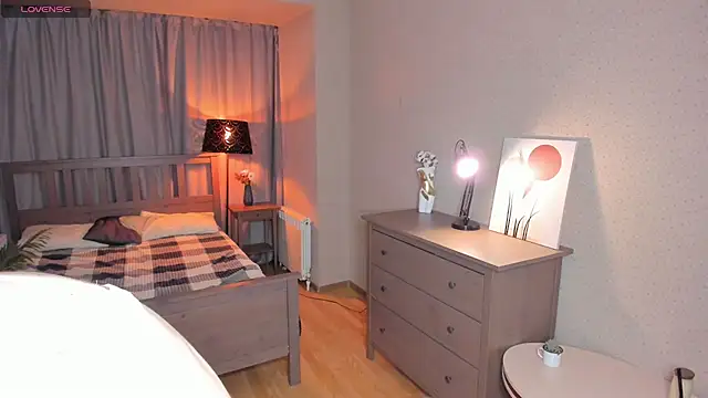 OdellaFrake's cam snapshot