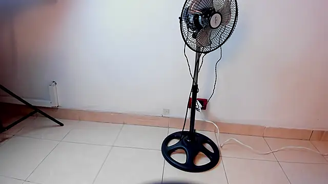 Caroline_Millerr's cam snapshot