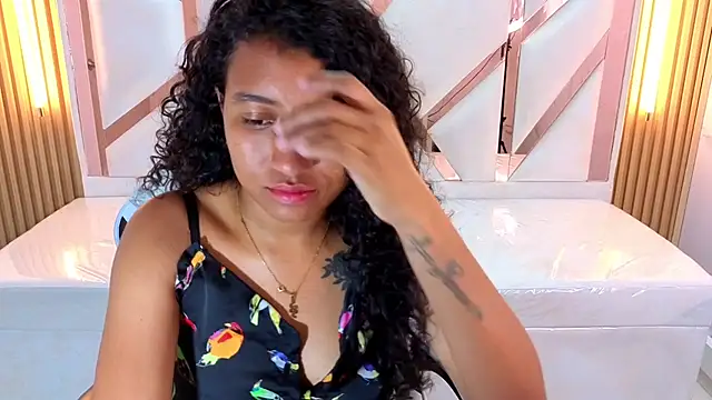 ninadelight_tp's cam snapshot