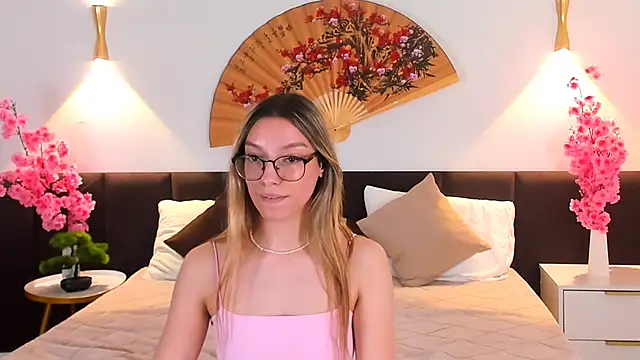 CindyMoriLove's cam snapshot