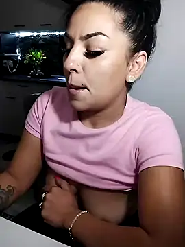 hot-babygirl's cam snapshot