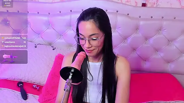 GabbieSkinny live sex cam