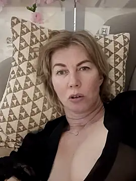 stellahere8's cam snapshot