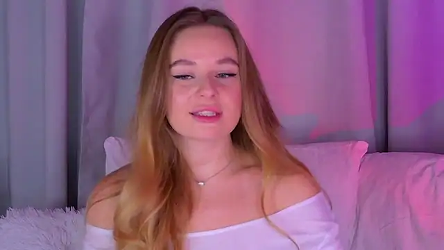 BeatriceEsmont's cam snapshot