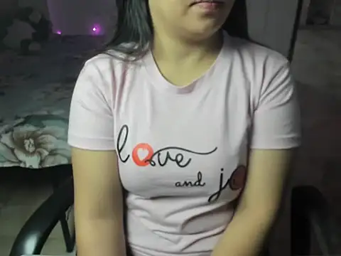 Divya68's cam snapshot