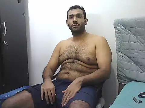 AlphaLatinoBear's cam snapshot