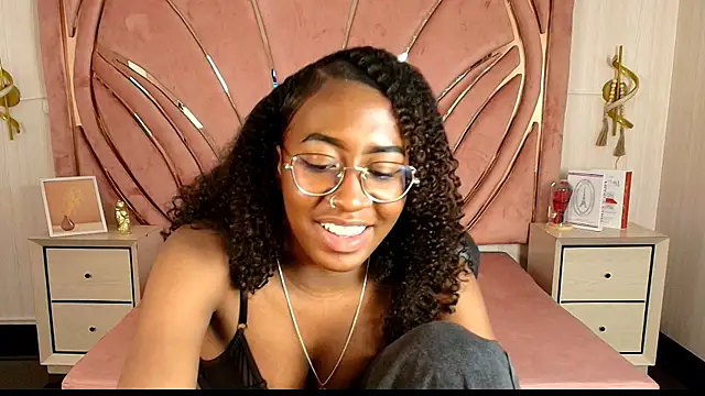 Qeen_blackk's cam snapshot