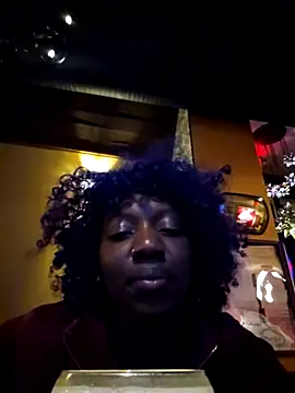 oliviaprettypussy's cam snapshot