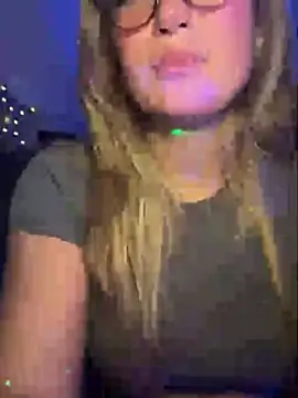 BlondeSarah2006 live sex cam