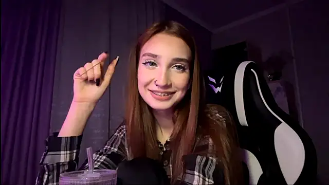 HollyPaw live sex cam