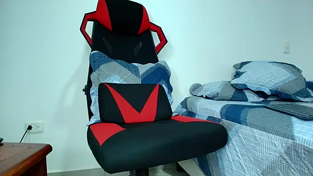 JONAS_SMITH_'s cam snapshot