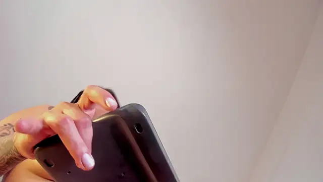 FrancescaSkuirt's cam snapshot