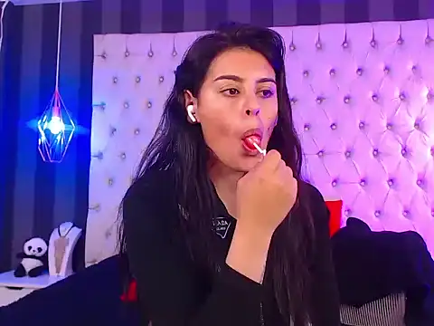 Camile_Petite's cam snapshot