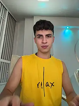 AdrianRinaldi live sex cam