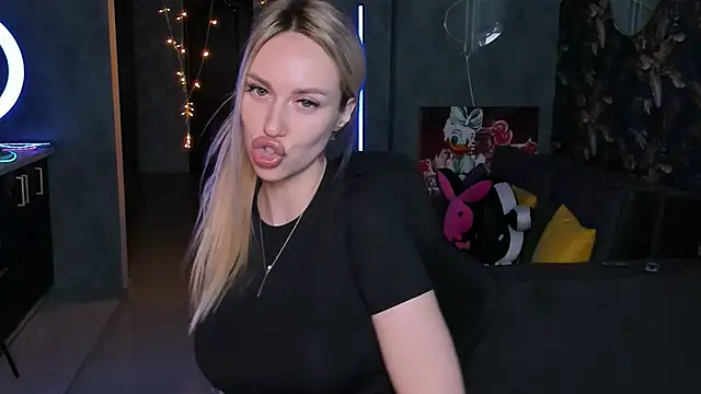 Blckmirrorr's cam snapshot