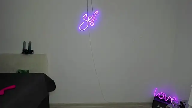 Bitch_Coin's cam snapshot