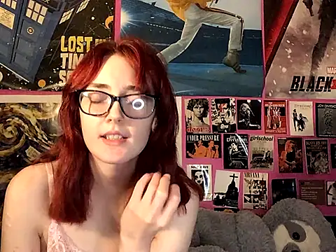 ivysplayhouse's cam snapshot