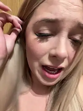 CherryAuroraa's cam snapshot