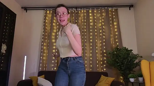 FabiolaCowing's cam snapshot