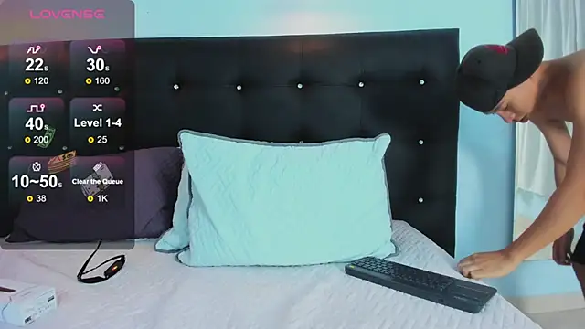 Abraham_horny18's cam snapshot