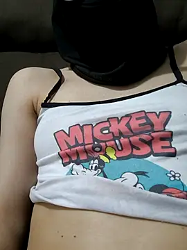 aesmeraldinha's cam snapshot