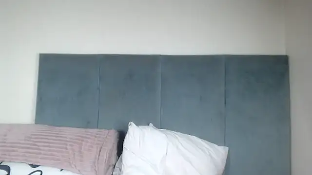 Jah-Queen's cam snapshot