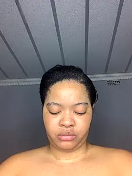 sexytinashe21 live sex cam