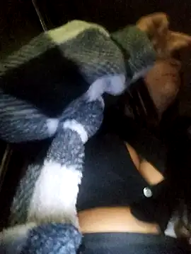 VivienAndClark's cam snapshot