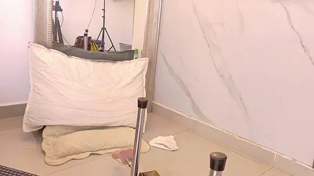 paulina_saruma's cam snapshot