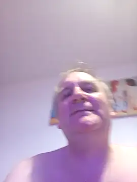 Paolo7619 live sex cam