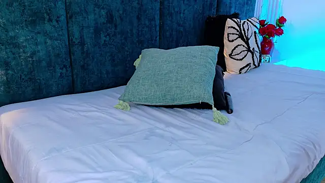 kataleyandliam's cam snapshot