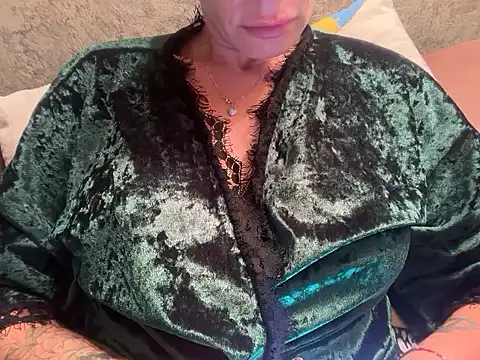 Angelinaa19's cam snapshot