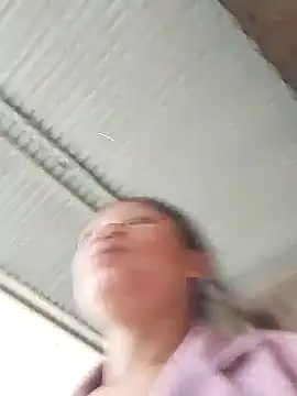 simi-lucy's cam snapshot