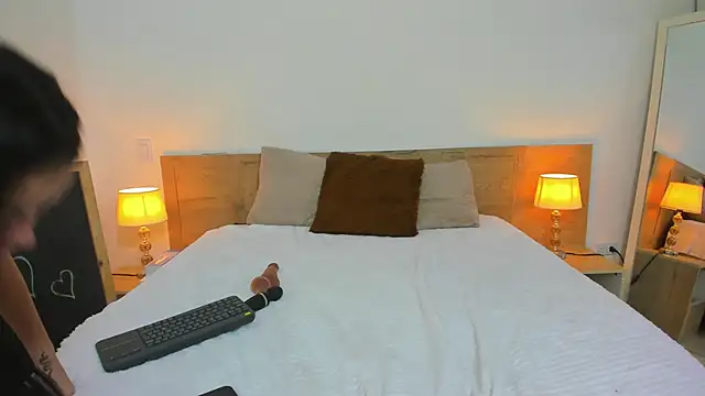 Emily_Frostt's cam snapshot