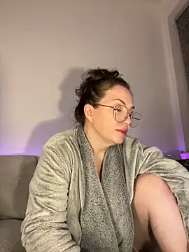 FemDom_RubyKnightXXO's cam snapshot