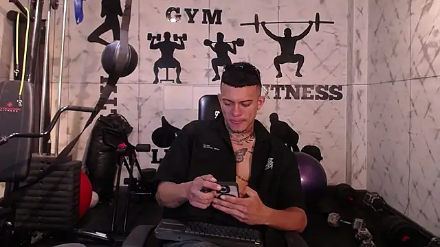 MrJustin_'s cam snapshot