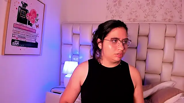 lea_hunter__'s cam snapshot