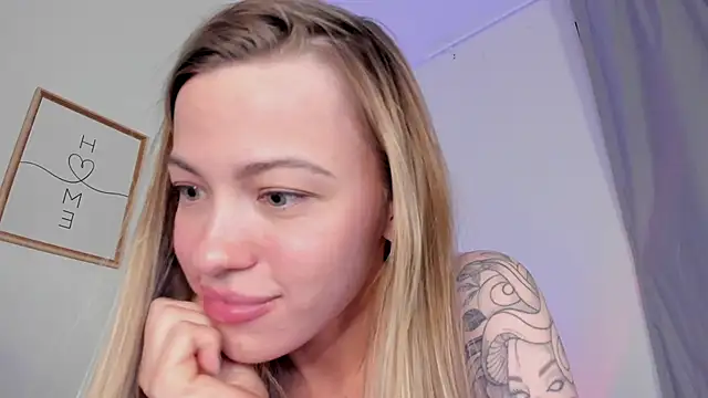 damn_cutie's cam snapshot