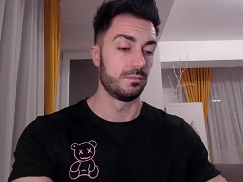 GoldenMark live sex cam