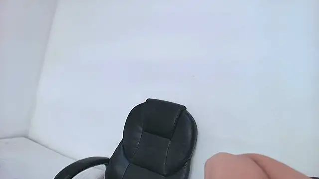 Emmie_Wood1's cam snapshot