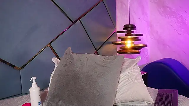 ammy_durand's cam snapshot