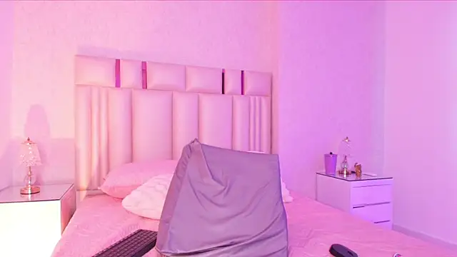 alanarose18's cam snapshot