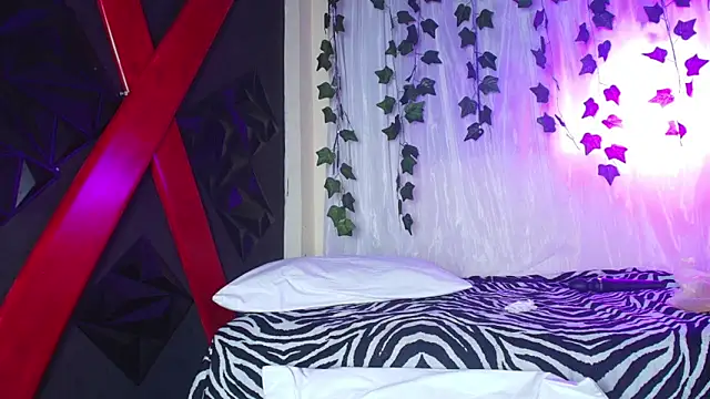 ivonne_diaz1's cam snapshot