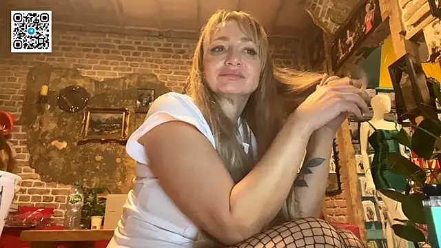 Lapussia's cam snapshot