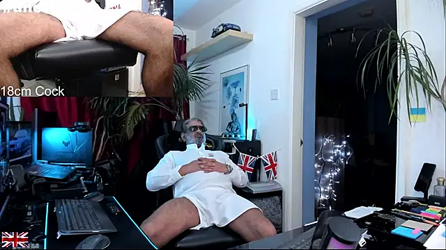 OnlineBossUK live sex cam