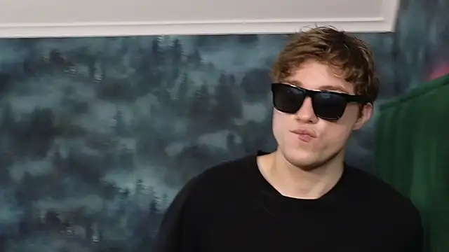 MarkShot_'s cam snapshot