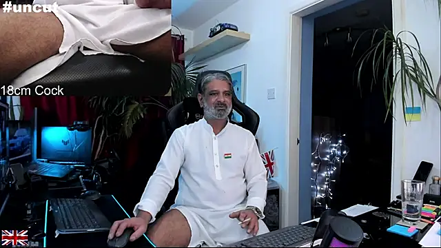 OnlineBossUK's cam snapshot